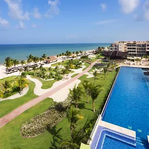 Resort Royalton Riviera Cancun, An Autograph Collection & Casino (adults Only)